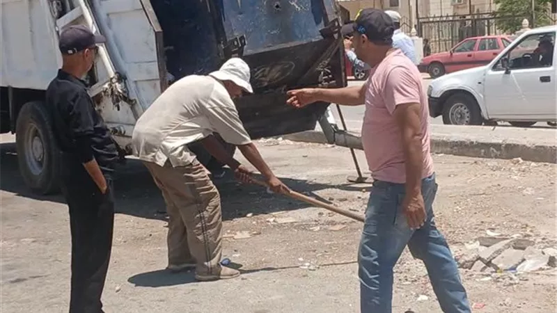 حي فيصل بالسويس يواصل رفع كفاءة منظومة النظافة تنفيذاً لتوجيهات المحافظ 