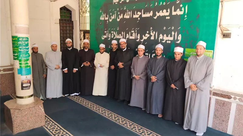 ختام الأسبوع الدعوي بأوقاف السويس.. انطلاق القافلة الدعوية الداخلية بالغريب