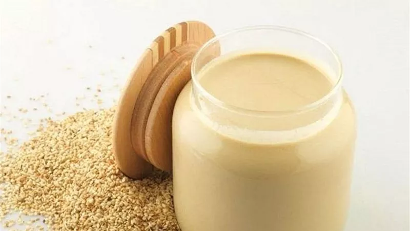 طريقة عمل الطحينة بالسمسم في المنزل.. سر القوام الناعم والمذاق الأصلي