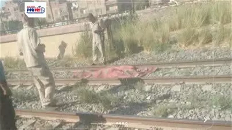 نتيجة العبور الخاطئ.. مصرع طالب دهسًا أسفل عجلات قطار الصعيد بالمنيا
