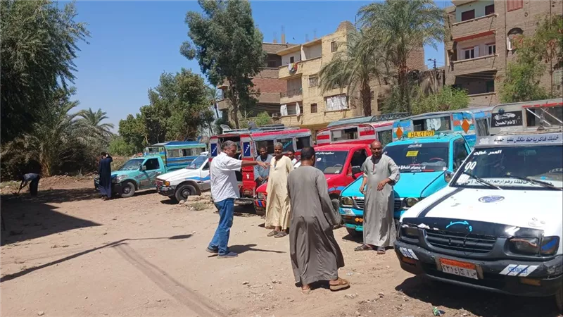 محافظ قنا يستجيب لمطالب المواطنين.. نقل موقف 