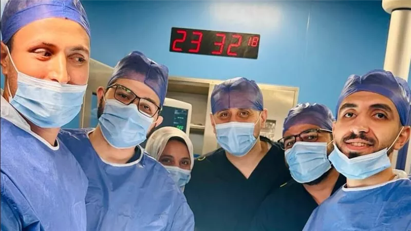 تدخل جراحي عاجل بمستشفيات جامعة بنها ينقذ طفلًا من إصابة نافذة بالرقبة