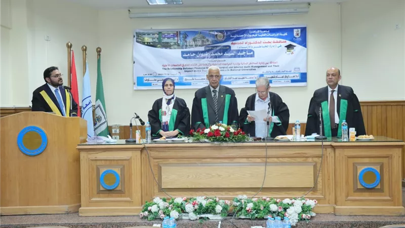 مناقشة دراسة عن تعزيز الحوكمة بالجامعات الأهلية في جامعة القاهرة