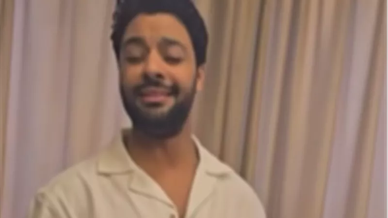 بعد الفيديو المنتشر.. أحمد جمال يكشف حقيقة خضوعه لاختبارات في نقابة الموسيقيين