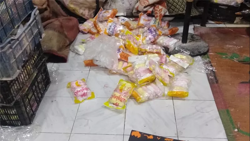 صحة القليوبية تضبط ١٢ ألف عبوة حلوى أطفال بألوان صناعية محظورة منشأة غيرمرخصة