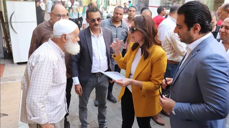 تنفيذ حملة توعية بإجراءات ترخيص المحال العامة بنطاق حي جنوب الجيزة