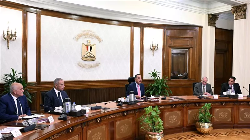 مدبولي يتابع مستجدات مشروع الأجهزة التعويضية وجهود إنشاء مجمع للأطراف الصناعية