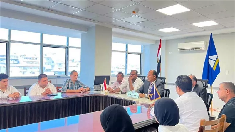 اتحاد بشبابها بدمياط يبحث مع رئيس المدينة تعزيز التعاون لخدمة المبادرات الشباب