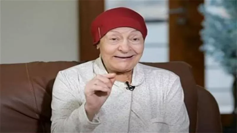 أشرف  زكي يعلن تعرض الفنانة القديرة فادية عكاشة لوعكة صحية شديدة