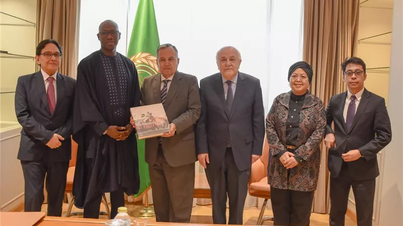 نبيل فهمي يستقبل رئيس لجنة الأمم المتحدة المعنية بممارسة الشعب الفلسطيني 