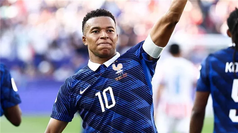 مبابي وميسي ورونالدو أبطال الأرقام القياسية في مونديال 2026