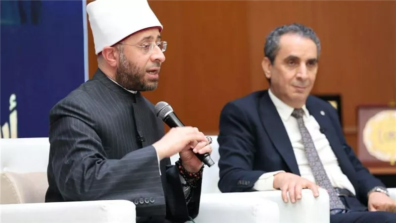 وزير الأوقاف يشارك في الصالون الثقافي بجامعة المنصورة