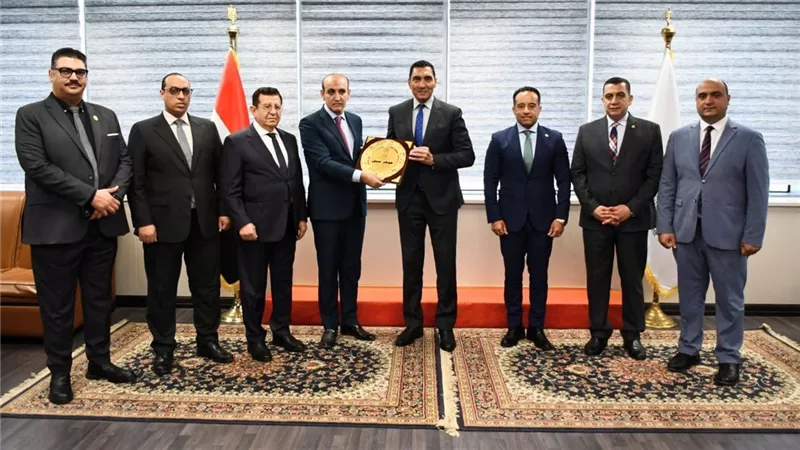     وزير الشباب والرياضة يشهد توقيع بروتوكول مع المحكمة العربية للتحكيم