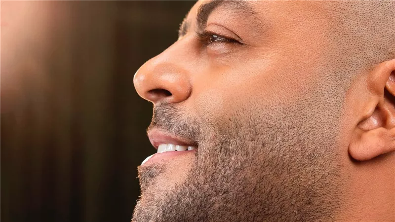 تامر عاشور يتصدر التريند ببرومو 