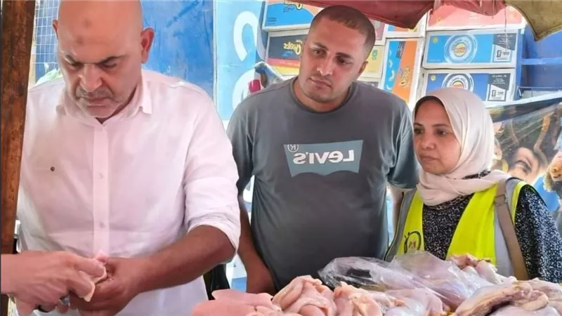 ضبط طن وربع لحوم ودواجن فاسدة خلال حملة للطب البيطري وسلامة الغذاء بالقليوبية