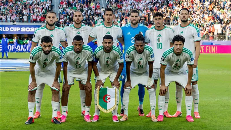 منافسة شرسة بين روما وإنتر ميلان للظفر بخدمات نجم منتخب الجزائر