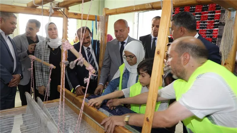 محافظ القاهرة يشهد مبادرة لتدريب الأطفال على الحرف اليدوية وتنمية مهاراتهم الإبداعية 