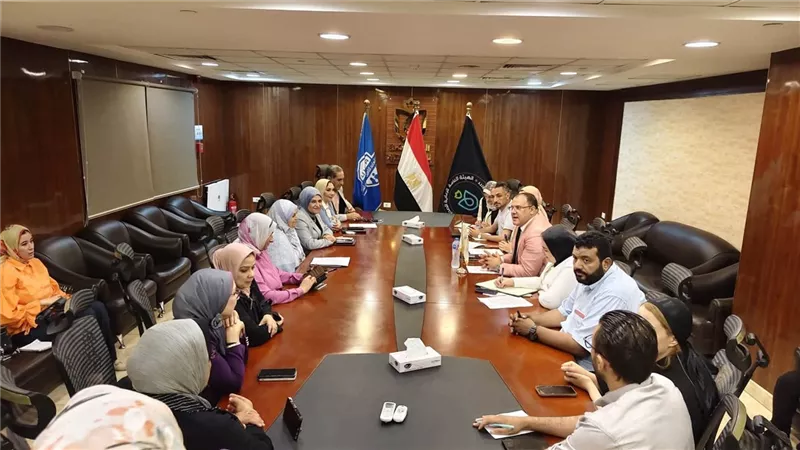  اجتماع بين الرعاية الصحيةو التأمين الشامل