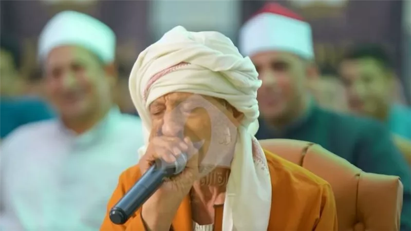 بالفيديو|أكبر متسابق في دولة التلاوة.. قارئ تجاوز التسعين يخطف الأنظار بخشوعه