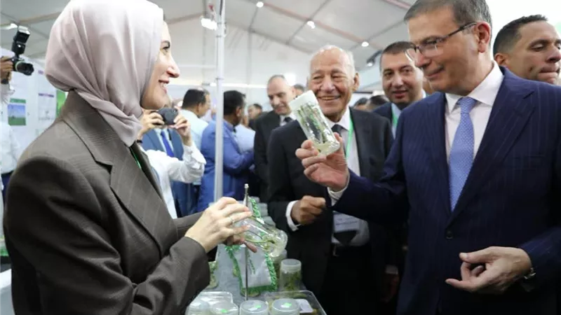 وزير الزراعة يفتتح معرض البحوث الزراعية الثاني بمشاركة 75 عارضاً