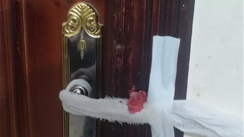 صحة سوهاج تواصل إسقاط منتحلي الصفة.. ضبط فتاة تنتحل صفة أخصائي علاج طبيعي 