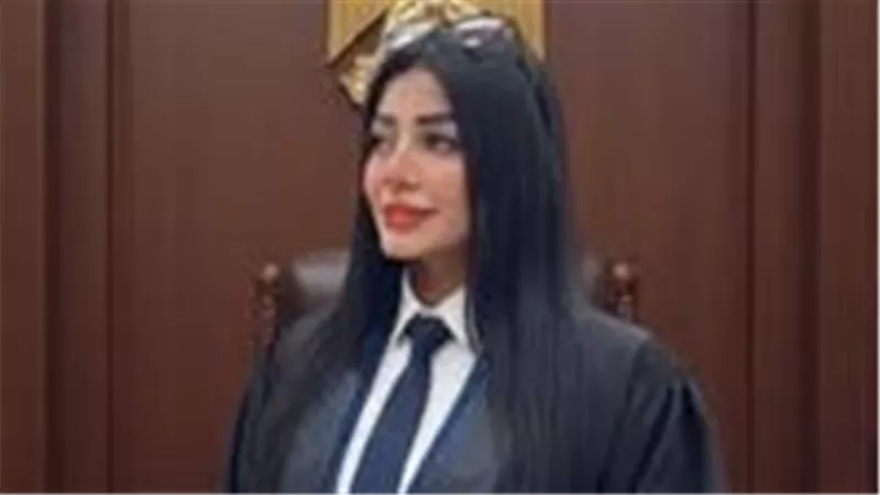 محامية لنقيب المحامين: تطوير بيئة العمل أولى من الجدل حول ملابس المحاميات 