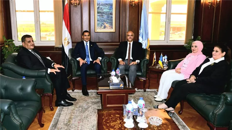 وزير الرياضة يصل الإسكندرية لافتتاح منشآت وتوقيع بروتوكول مع مكتبة الإسكندرية