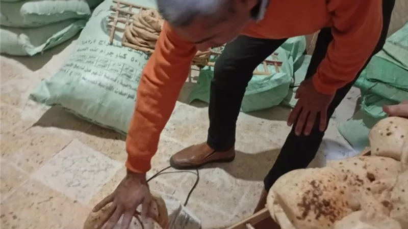 ضبط 8 مخابز استولت على 63 جوال دقيق مدعم بالغربية وبيعها في السوق السوداء