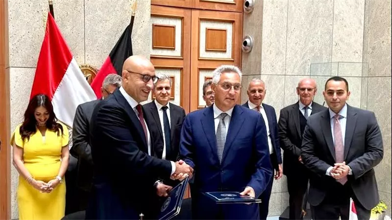 وزير التربية والتعليم يوقع بروتوكول تعاون مع شركة 