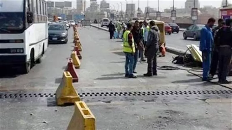 تحويلات مرورية .. استكمال تنفيذ الأعمال الخاصة بخط الصرف الصحى بشارع بن سندر 