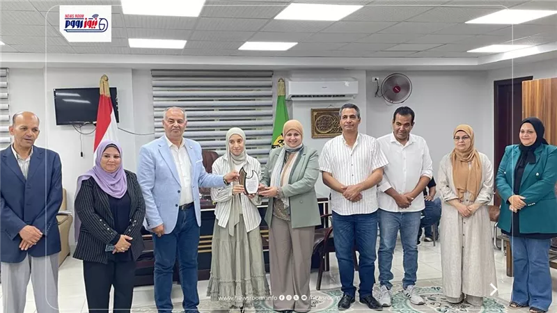 رئيس مركز ومدينة ابشواى تكرم أوائل الشهادة الإعدادية بديوان مجلس المدينة