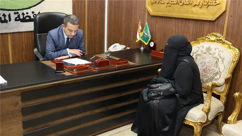 محافظ المنوفية يصرف مساعدات مالية عاجلة لعدد من الحالات الإنسانية وذوى الهمم