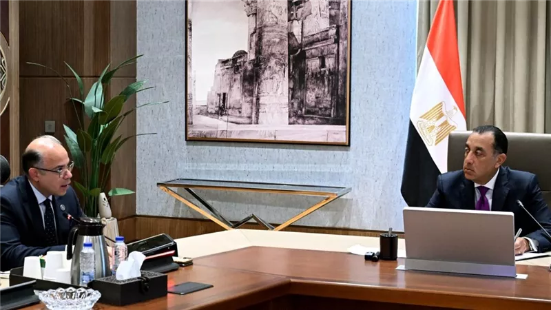 رئيس الوزراء يتابع عدداً من ملفات عمل وزارة الاستثمار والتجارة الخارجية