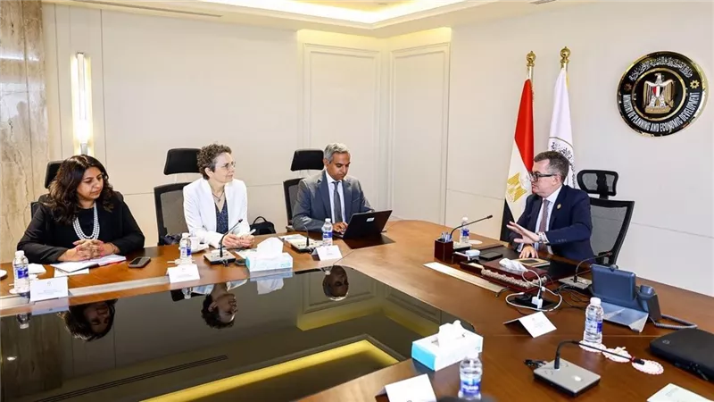 وزير التخطيط يتابع مع البنك الدولي مستجدات تنفيذ آلية ضمان تمويل مشروعات البنية التحتية
