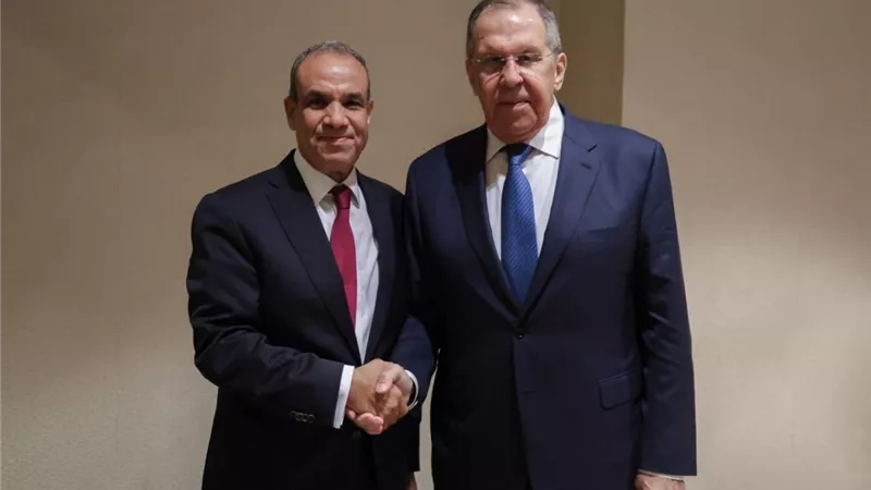 وزيرا خارجية مصر وروسيا يبحثان التطورات الإقليمية على هامش 