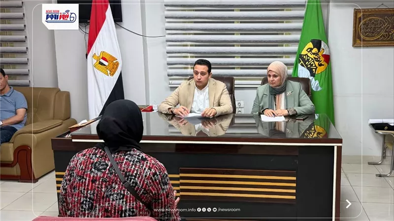 نائب محافظ الفيوم يتفقد المركز التكنولوجي ويعقد لقاءً لخدمة المواطنين بأبشواي