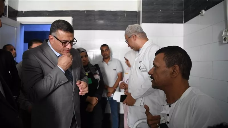 «أطباء قنا» يستنكر إعفاء مدير المستشفى العام ويطالب بالتحقيق العادل