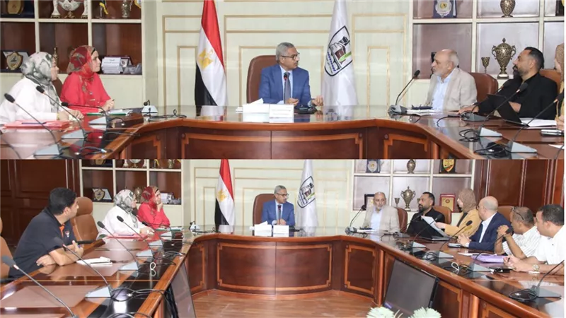 محافظ بنى سويف يناقش مقترحات ورؤى للمساهمة في دعم المصانع وتشجيع التوسع |صور