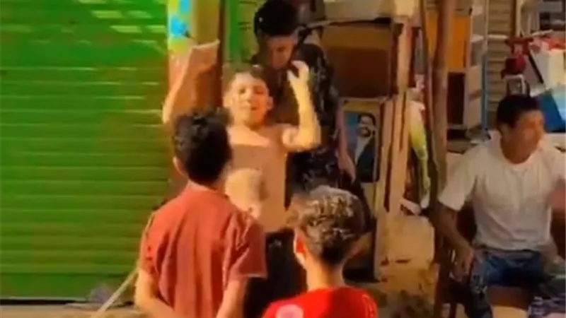 بعد فيديو «دش عمود الإنارة».. نيابة المحلة تتحرك لكشف ملابسات الواقعة