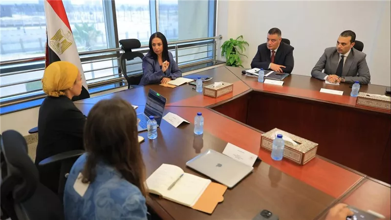 وزيرة التضامن تناقش التقرير التنفيذي للانطلاقة المؤسسية لصندوق رعاية المسنين