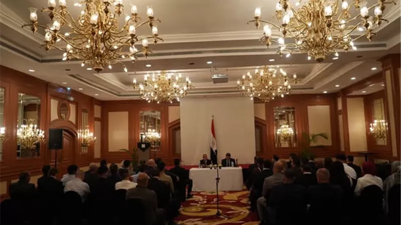 من مانيلا.. وزير الخارجية يشيد بدور المصريين بالفلبين ويؤكد أولوية رعايتهم