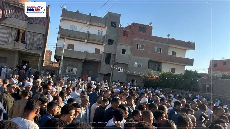 تشييع جثماني هشام القندولي وصالح إسماعيل إلى مثواهما الأخير بالفيوم بعد وفاتهم