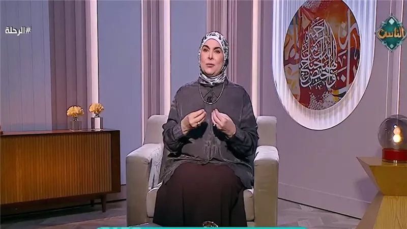 استشارية أسرية: النقد المستمر يدفع الأبناء للهروب إلى العالم الافتراضي