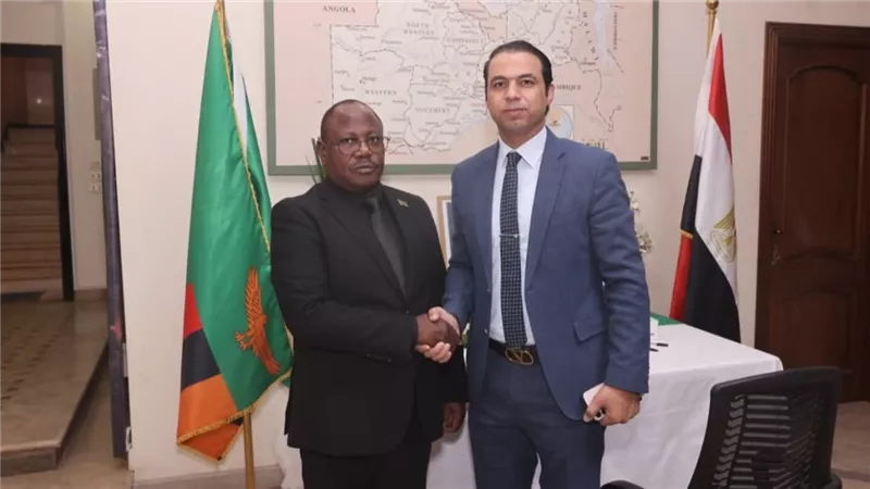 علي سالم يعزي سفير زامبيا بالقاهرة في وفاة نائب رئيس الجمهورية السابق