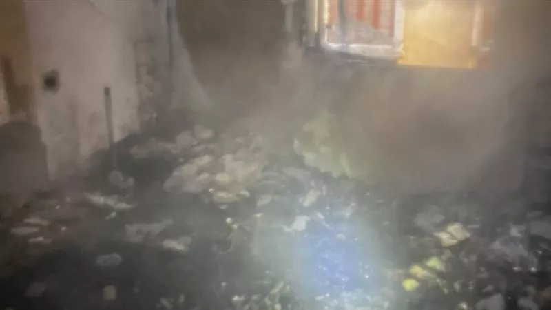  انتداب المعمل الجنائي لمعاينة حريق شقة بالنزهة وكشف أسبابه