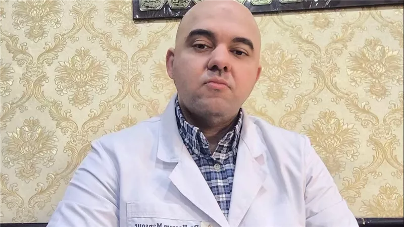 طبيب يوجه رسالة إنسانية لمرضاه: «لو مش معاك ثمن الكشف.. اتفضل واكشف مجانا»