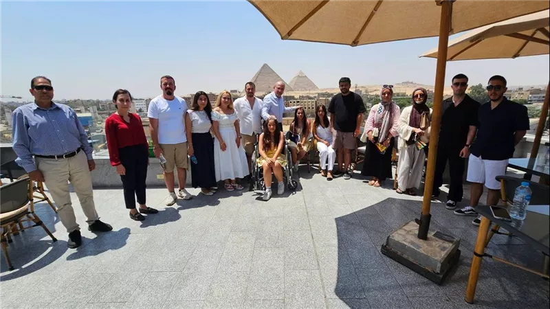 السفير التركي يشكر مصر بعد حادث طريق شرم الشيخ: قدمت كل أشكال الدعم لمصابينا منذ وقوعه