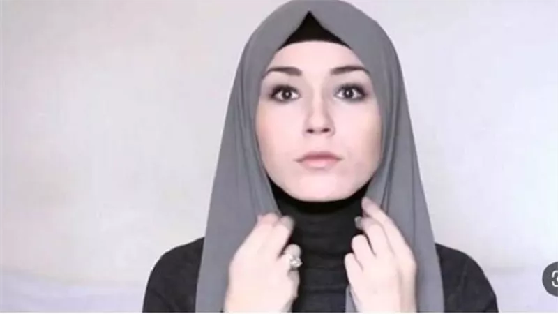 دار الإفتاء توضح سن فرض الحجاب على الفتيات.. أمين الفتوى: الوجوب عند البلوغ