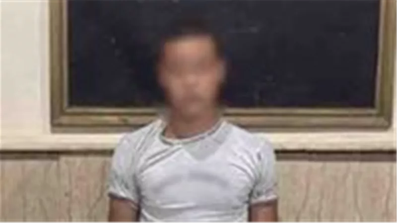 القبض على المتهم بالتلويح بسلاح أبيض في شوارع الإسكندرية 