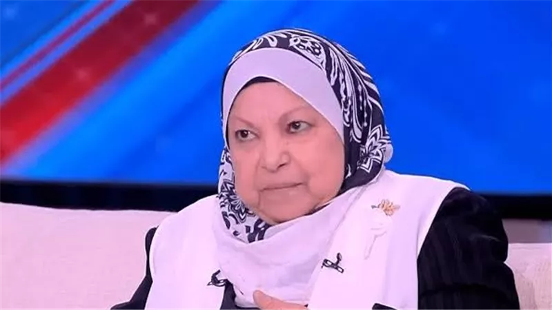 خاص| سعاد صالح تثير الجدل حول سفر المرأة للعمرة: